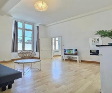 Wonderhost, Les Volumes De Margot En Hypercentre