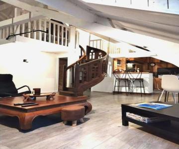 Au Château Perché ~ Hypercentre ~ Vue Château