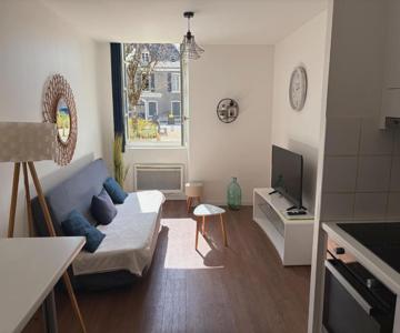 Studio cosy centre Pau proche gare lit Queen