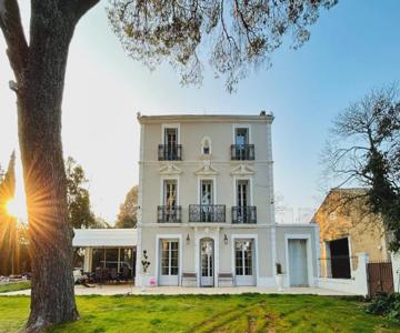 Maison de maître dans la nature