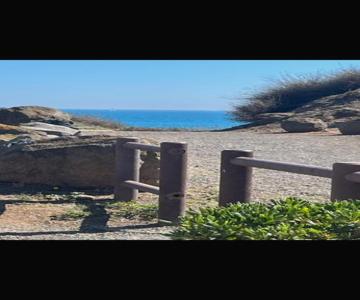 Rdc Au Bord Des Falaises