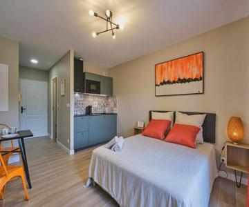 Au Céladon Parking Gratuit, Wifi, Terrasse, Piscine