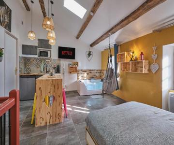 Place Carnot - Studio Tout équipé Avec Jacuzzi Proche Toutes Commodités