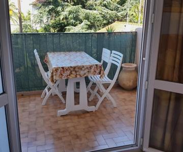 Appartement T3 Avec Wifi Et Terrasse, à 300m Du Centre Et Plage De Collioure, Dans Résidence Calme. 