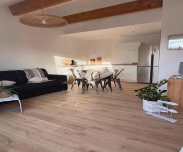 T2 Dans Le Vent Gruissan Bord De Mer