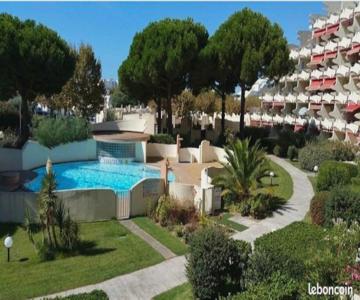 Studio A La Mer Piscine Wifi Parking Clim