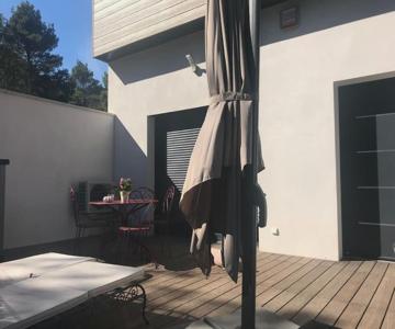 Calme, confort et espace dans villa d-architecte