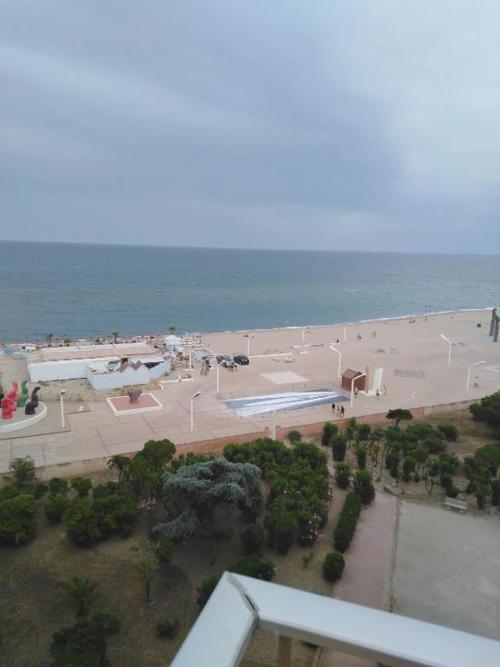 Maisonnette Près De La Plage Et Tout Commerce