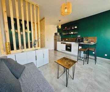 L'emeraude Au Soleil Studio Avec Coin Nuit Dans Résidence Sur La Plage