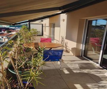 Appartement A Proximité Du Centre Et De La Plage A Meze