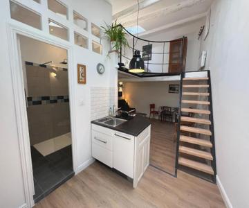 Charmant studio au coeur de l-écusson