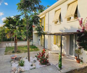 Le Studio De La Maison Jaune