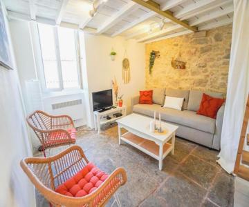 Le Charmant, Calme, Central Et Climatisé !