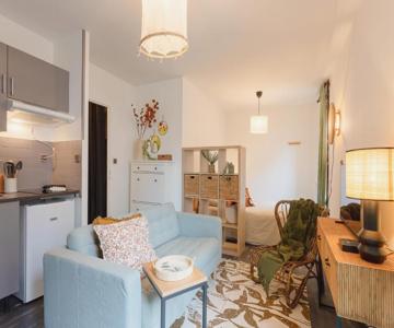 Le Baudis - Grand Studio Avec Coin Nuit Et Parking