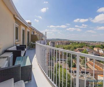 Montaudran - Place Dupuy - Vue Panoramique - Métro