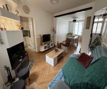 Maison Lumineuse Et Chaleureuse