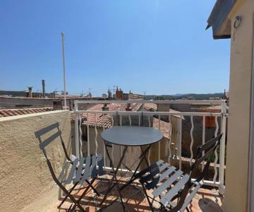 2 Pièces Climatisé En Duplex Avec Terrasse