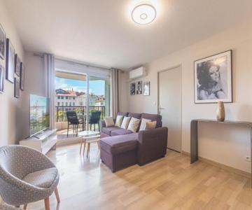 2 Room Terraced Apartment Cannes Centre