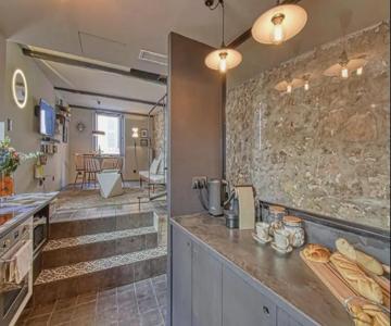 C075-old Town Cannes - Duplex Apartment