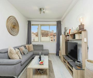 Dragon Yourhosthelper