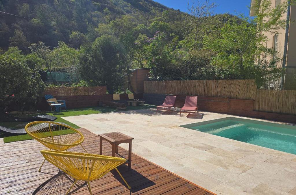 Grand Appartement Provençal, T7 Avec Jardin Et Garage