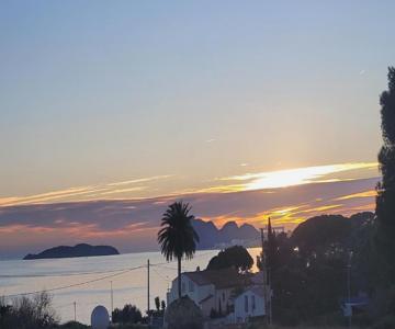 Studio Avec Terrasse-loggia Vue Mer