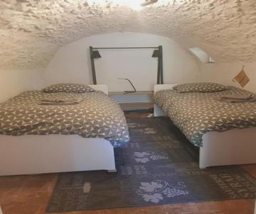 Chambre Indépendante Au Calme