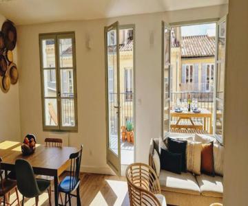 Terrasse - Hyper Centre - 2 Chambres - Parking Gratuit - Calme & Lumineux - Arrivée Autonome