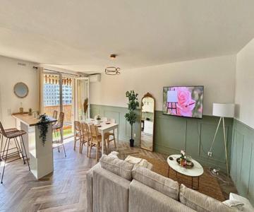 Modern & Cosy 3 Bedrooms train tramway
