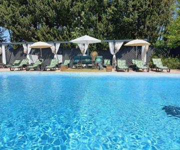 ZEcamping 4 pet friendly piscine et pétanque au coeur des Alpilles