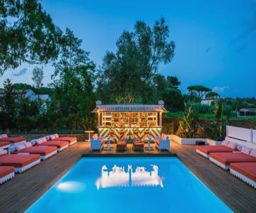 La Tartane Hotel