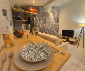 #3 Studio # Place Charmante