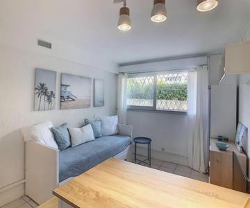 Golfe Juan Studio Dans Résidence Avec Piscine
