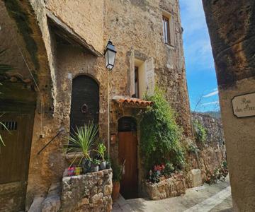 Le Portail D'airain