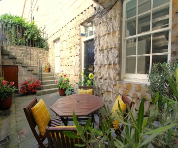 City Centre New Town 2 Bedroom Flat