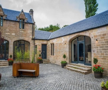 Stunning Edinburgh 1820s Stables Converted Studio