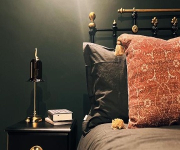Central Designer Flat By Castle