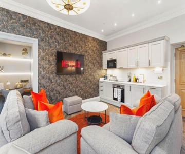 Prime Central Edinburgh 2 Bed