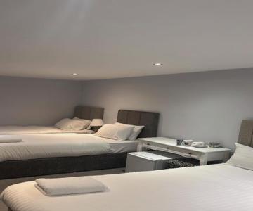 Edinburgh West Residence