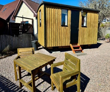 Per Ardua Shepherds Hut