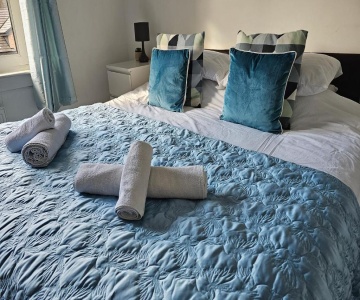 Snug - Meadhan Apartment