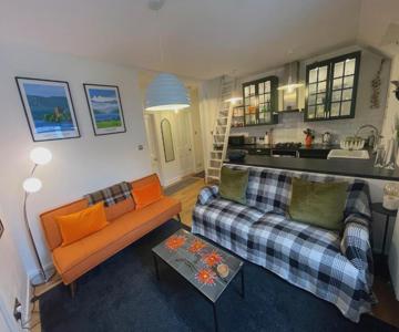 Glen Ness Apartment