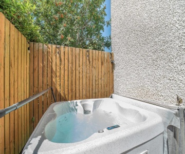 1 Ladyknowe - Uk39970