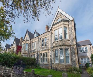 13 Victoria Road Apartment