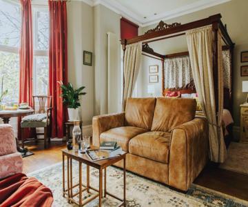 Luxury Suite In Cardiff City Centre + Secure Parking