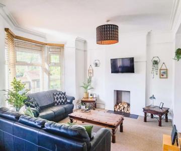3 Bed Flat Cardiff Central Location