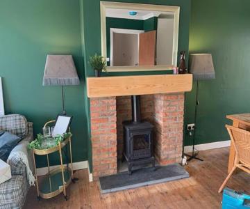 Tenby 2 Bed Flat With Parking, Plus Pet