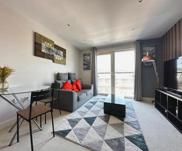 Seaside Apt With Harbour View