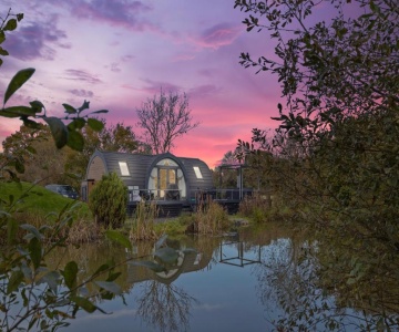 Nestledstays- The Lake House