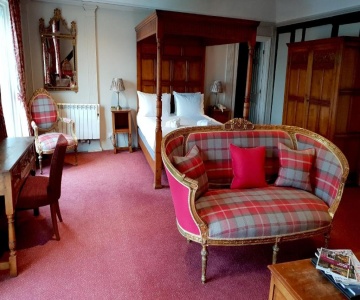 The Crown Hotel